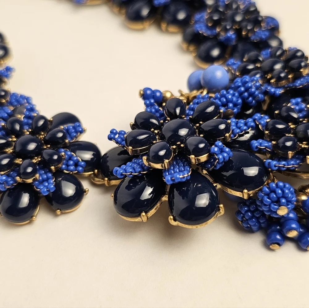 [J. CREW] Gardenia Blue Beaded Chunky Statment Floral Asymmetrical Necklace